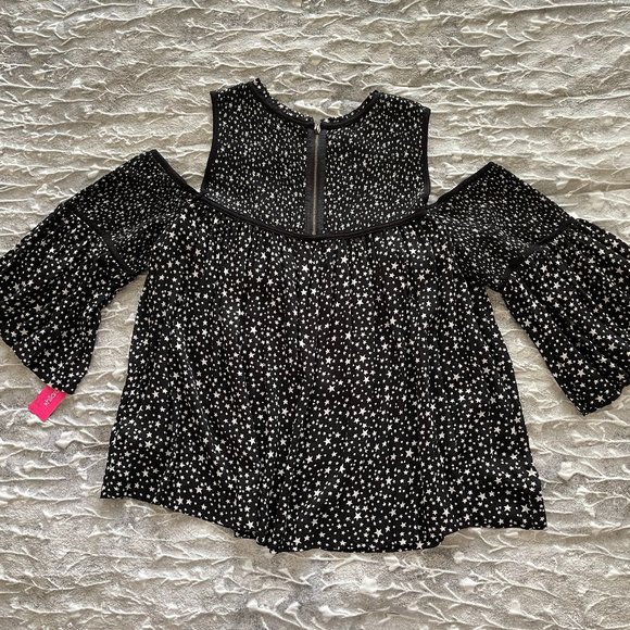 New! Cold Shoulder Swag Sleeve Top - Picture 4 of 4